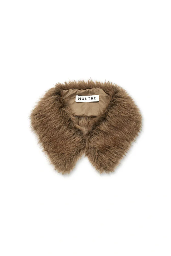 Vodkim Collar, Camel