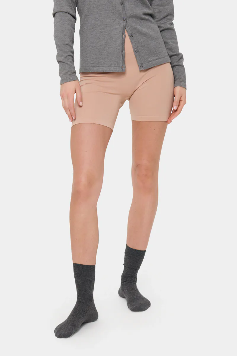 Ninna Microfiber Shorts, Nude