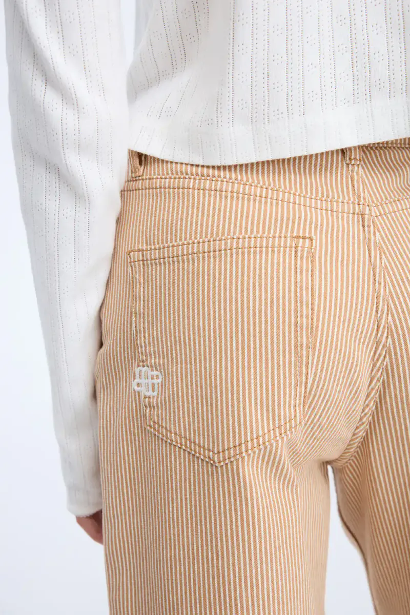 Navona, Stripe Camel