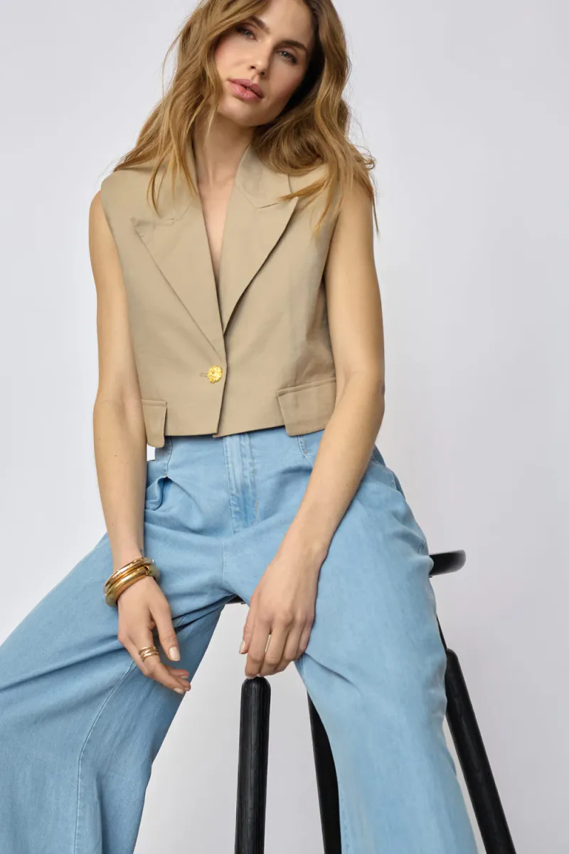 Leila Linen Crop Vest, Bisquit