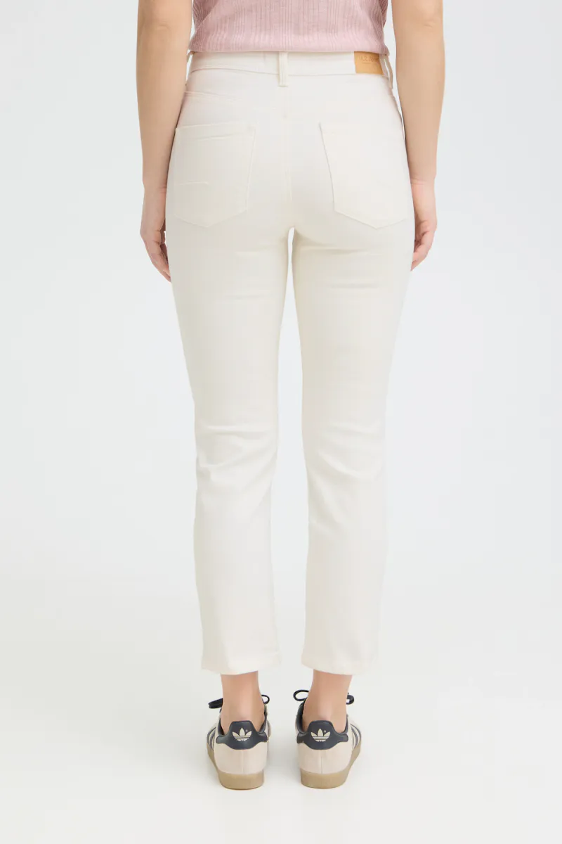Kayla HW Med. Straight Leg, White Denim